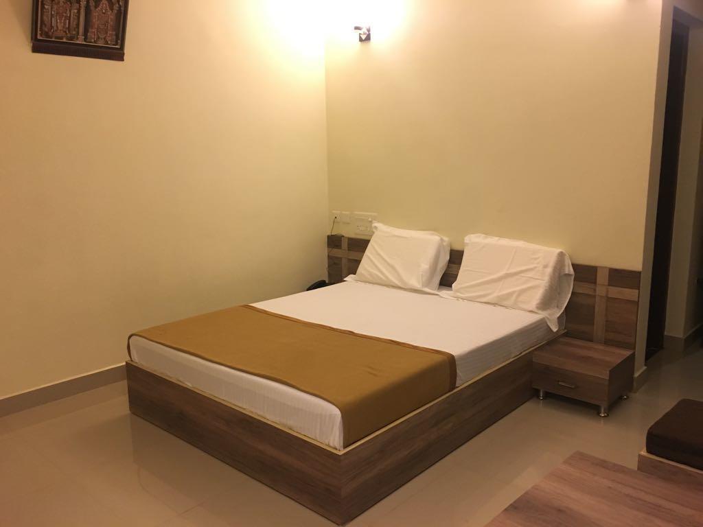Shesha Kuteera Hotel Subrahmanya Luaran gambar
